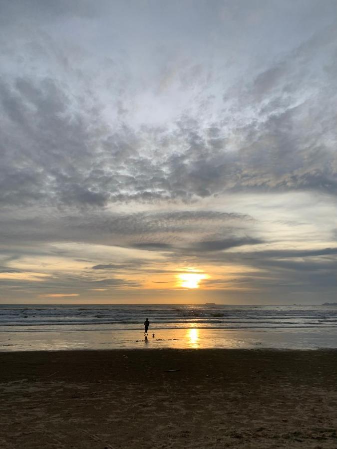 Noble House Beach Resort Ko Lanta Exterior foto